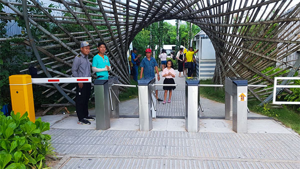 三桿式閘機是什么樣的？適合用在什么場所？