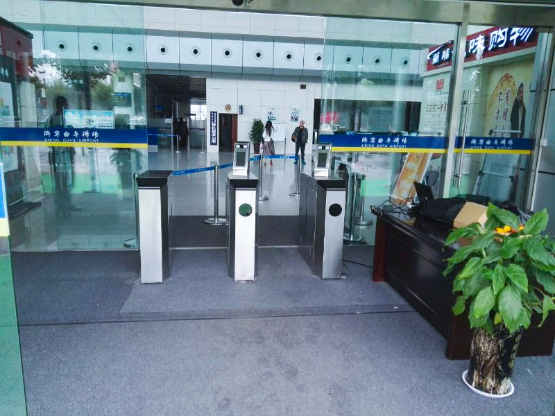 E242-濟(jì)寧機(jī)場翼閘